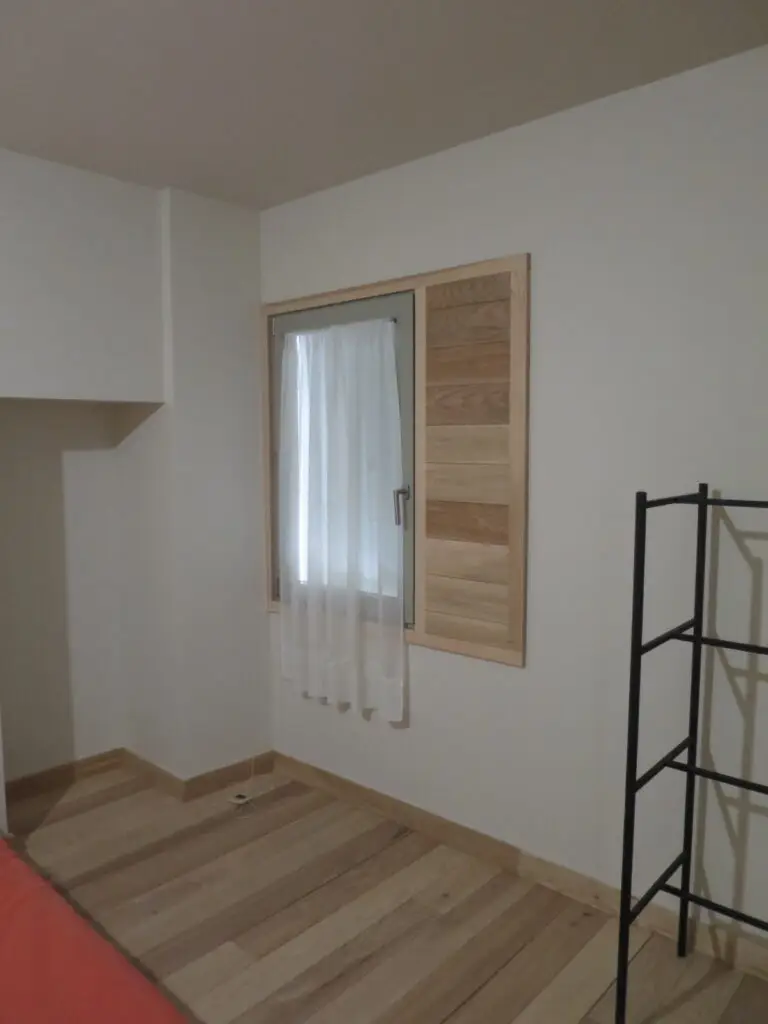 plancher et habillage frêne